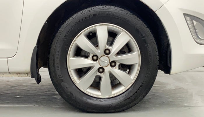 2014 Hyundai i20 SPORTZ 1.2 VTVT, Petrol, Manual, 89,326 km, Right Front Wheel