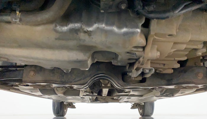 2012 Volkswagen Vento HIGHLINE DIESEL 1.6, Diesel, Manual, 1,37,114 km, Front Underbody