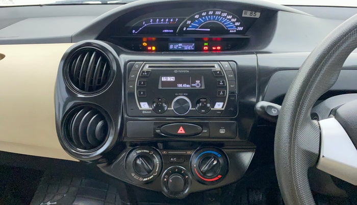 2018 Toyota Etios Liva V DUAL TONE, Petrol, Manual, 56,457 km, Air Conditioner