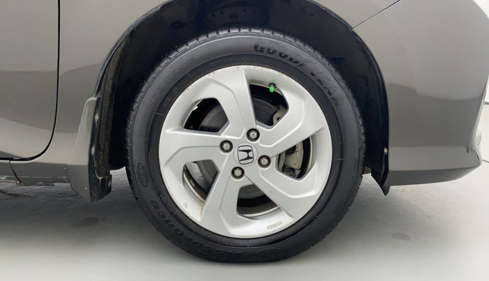 2016 Honda City VX (O) PETROL, Petrol, Manual, 25,713 km, Right Front Tyre