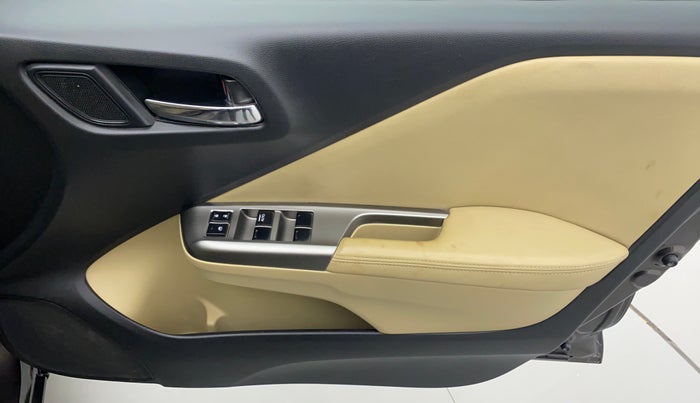 2016 Honda City VX (O) PETROL, Petrol, Manual, 25,713 km, Driver Side Door Panels Controls
