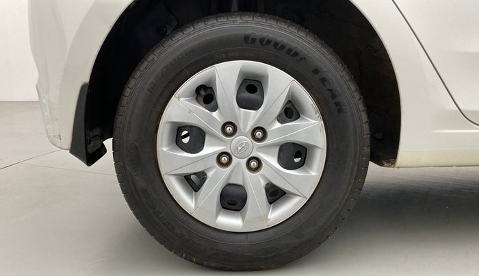 2017 Hyundai Elite i20 SPORTZ 1.2, Petrol, Manual, 33,269 km, Right Rear Wheel