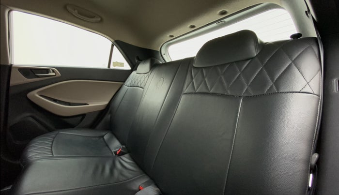 2017 Hyundai Elite i20 SPORTZ 1.2, Petrol, Manual, 33,269 km, Right Side Rear Door Cabin