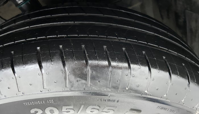 2016 Maruti Vitara Brezza ZDI PLUS, Diesel, Manual, 1,51,913 km, Right Front Tyre Tread