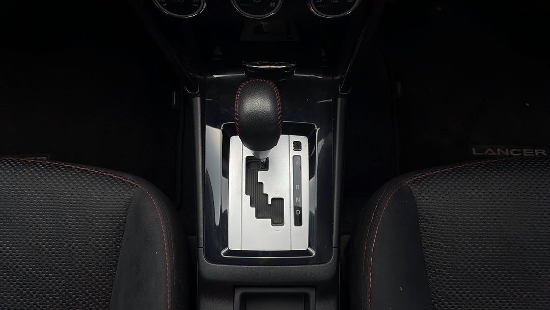 2017 Mitsubishi Lancer Black Edition (es), Automatic, 54900 km, Gear Lever 