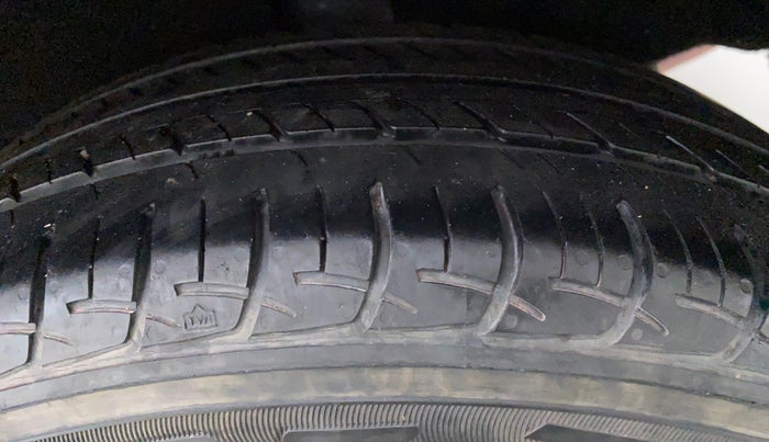 2016 Maruti Baleno DELTA 1.2 K12, Petrol, Manual, 24,022 km, Left Rear Tyre Tread