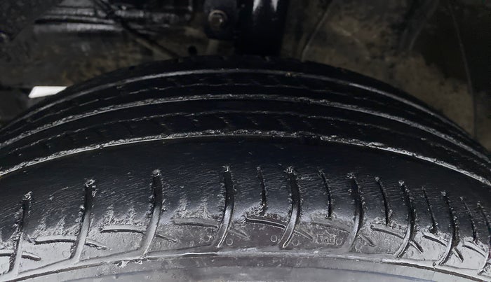 2017 Maruti Baleno DELTA 1.2 K12, Petrol, Manual, 49,676 km, Left Front Tyre Tread