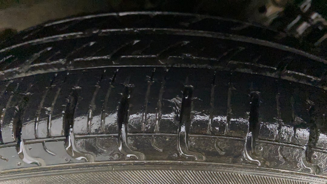 Right Rear Tyre Tread