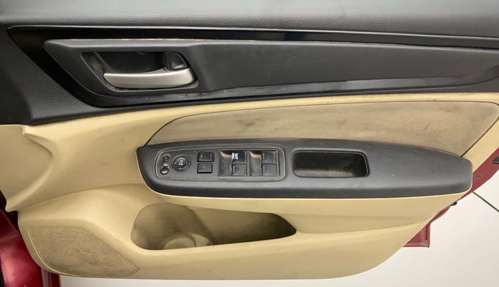 2018 Honda Amaze 1.5L I-DTEC S, Diesel, Manual, 1,16,404 km, Driver Side Door Panels Control