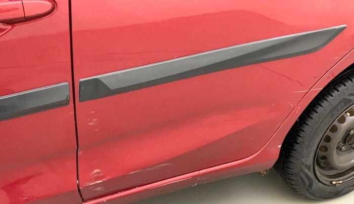 2018 Honda Amaze 1.5L I-DTEC S, Diesel, Manual, 1,16,404 km, Rear left door - Slightly dented