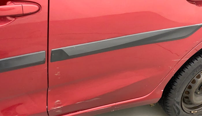2018 Honda Amaze 1.5L I-DTEC S, Diesel, Manual, 1,16,404 km, Rear left door - Minor scratches