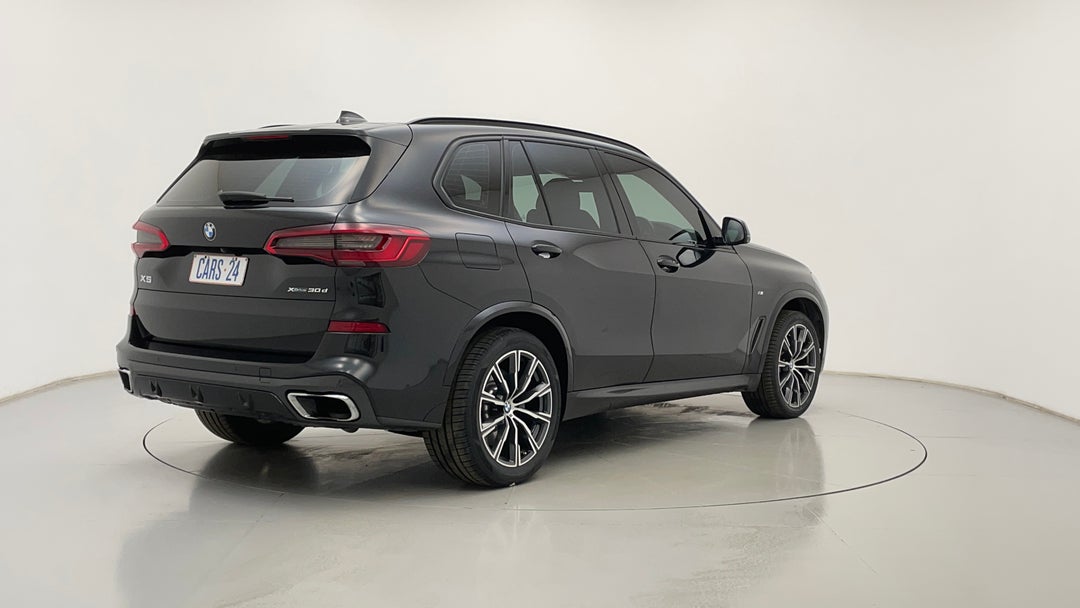 Right Back Diagonal (45- Degree) View