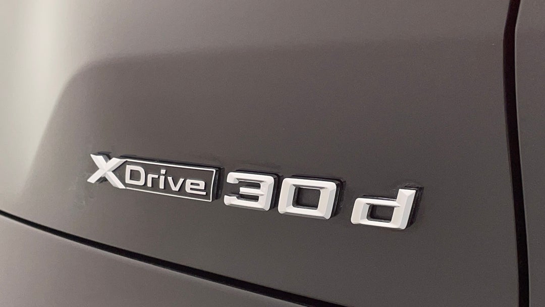 Badge (Boot Right Side)