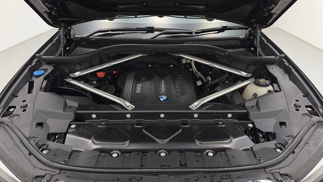 Open Bonnet (Engine)