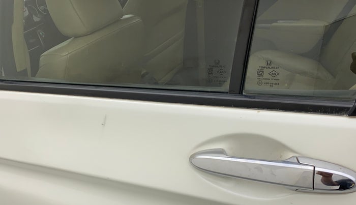 2016 Honda City 1.5L I-VTEC VX, CNG, Manual, 53,996 km, Rear left door - Weather strip has minor damage