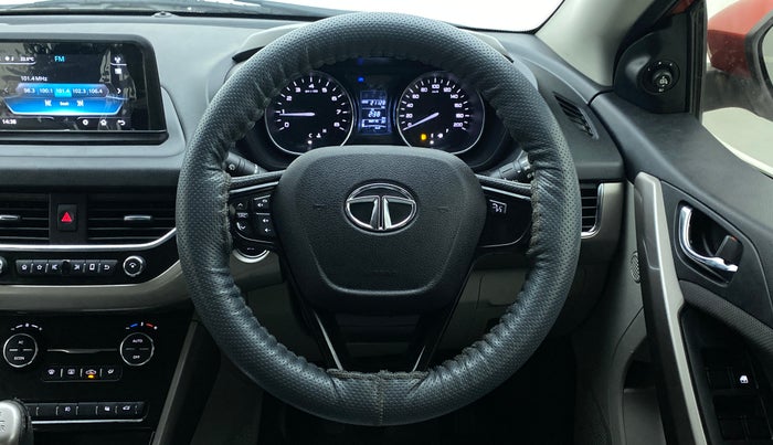 2018 Tata NEXON XZ+ 1.2 DUAL TONE, Petrol, Manual, 21,128 km, Steering Wheel Close Up