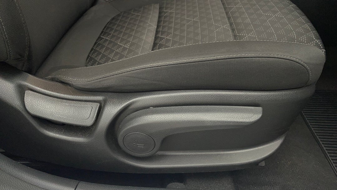 2019 Kia Rio S, Automatic, 46869 km, Drivers Side Adjustment Panel