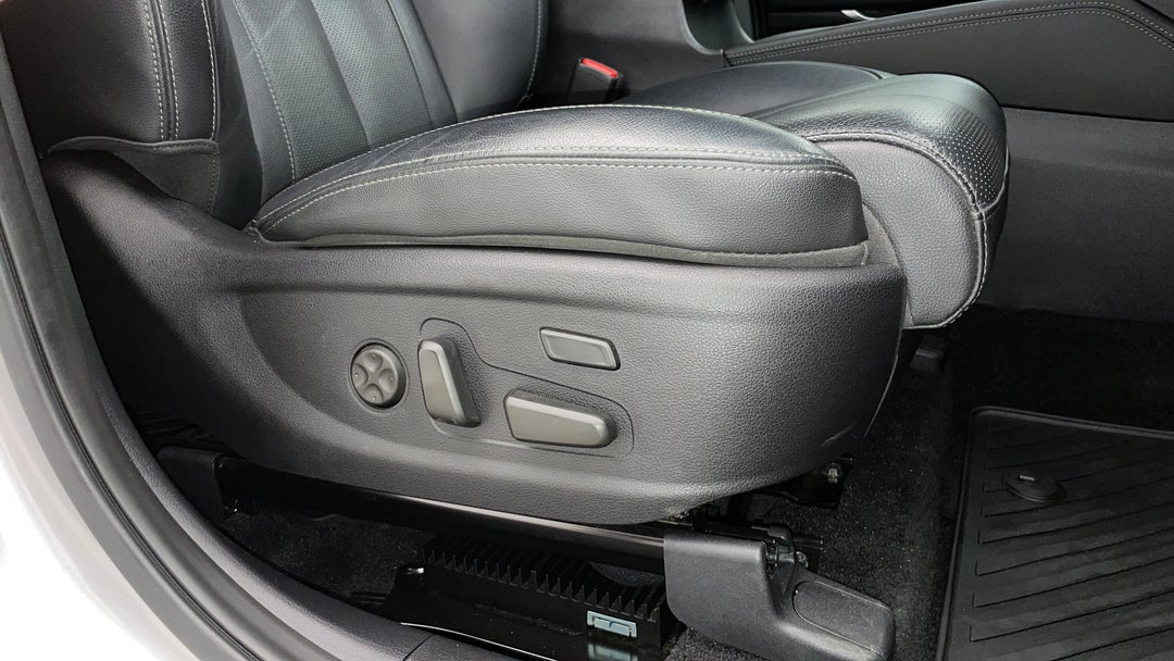 2020 Hyundai Santa Fe Highlander Crdi Blk-bge (AWD), Automatic, 41276 km, Drivers Side Adjustment Panel