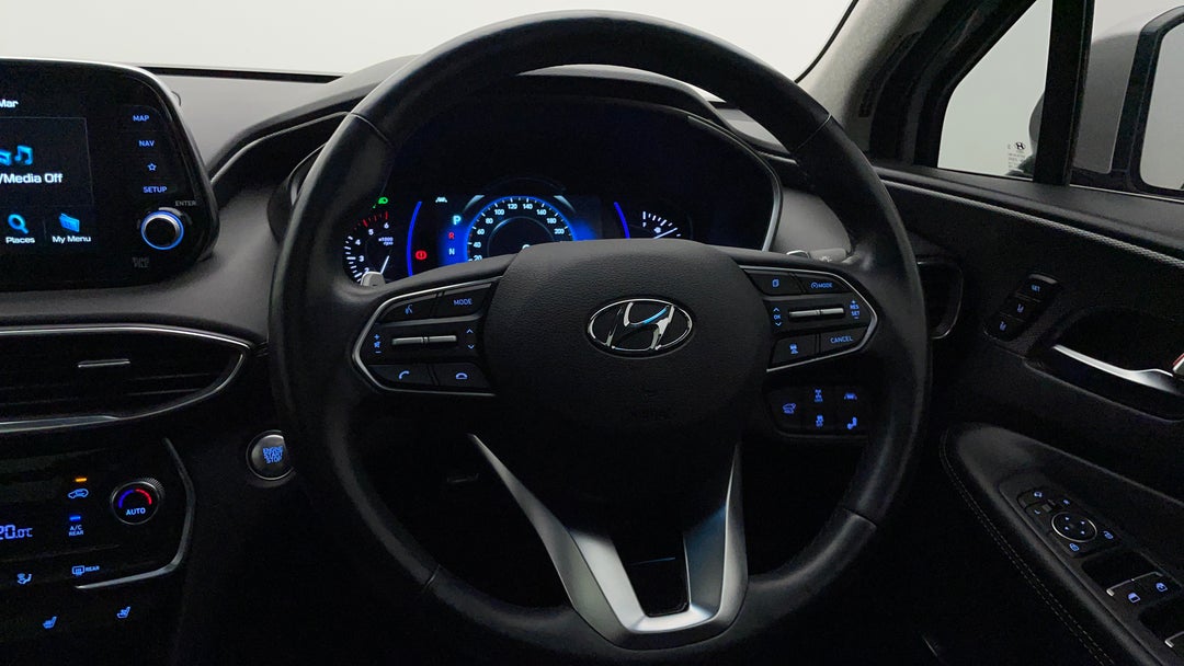 2020 Hyundai Santa Fe Highlander Crdi Blk-bge (AWD), Automatic, 41276 km, Steering Wheel Close-up