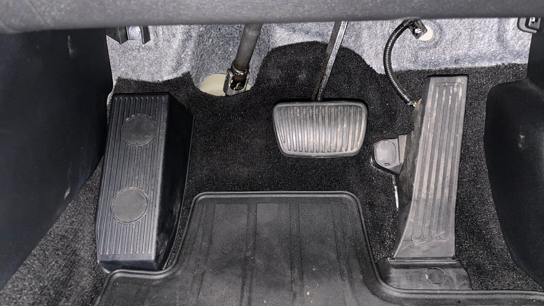 2020 Hyundai Santa Fe Highlander Crdi Blk-bge (AWD), Automatic, 41276 km, Pedals and Footmat