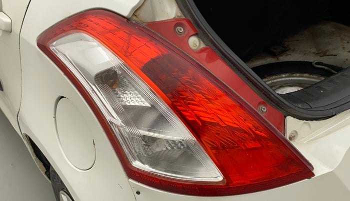 2014 Maruti Swift LDI, Diesel, Manual, 1,14,982 km, Left tail light - Minor scratches