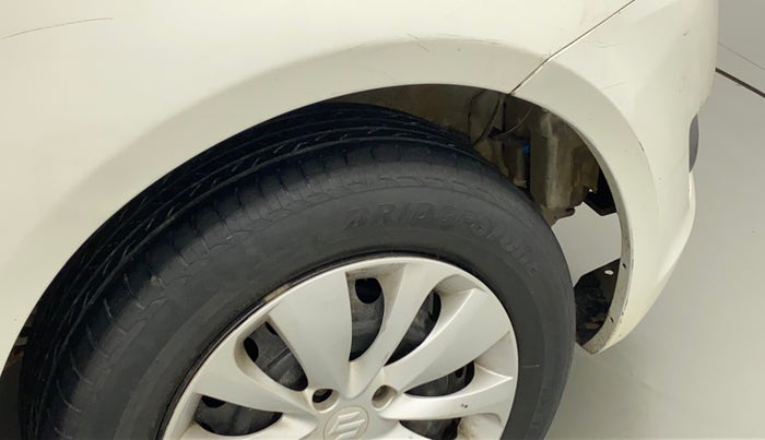 2014 Maruti Swift LDI, Diesel, Manual, 1,14,982 km, Right fender - Lining missing