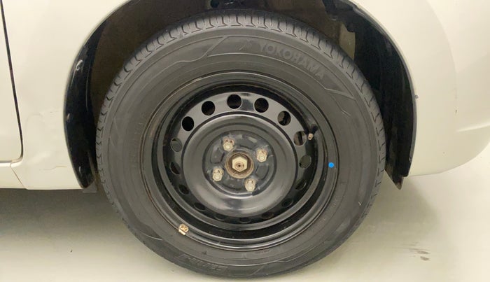 2014 Maruti Celerio VXI, Petrol, Manual, 65,485 km, Right Front Wheel