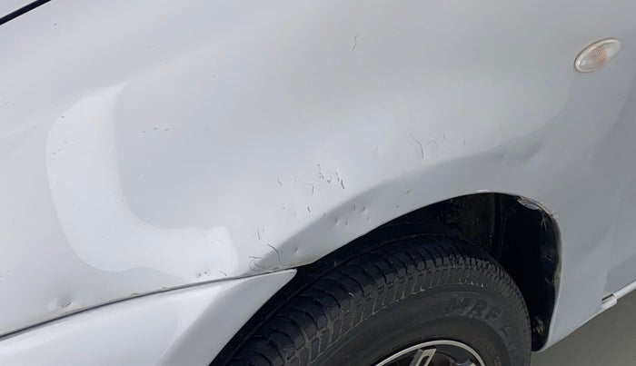 2011 Toyota Etios G, CNG, Manual, 69,384 km, Left fender - Slightly dented