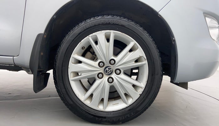 2016 Toyota Innova Crysta 2.8 ZX AT 7 STR, Diesel, Automatic, 1,63,636 km, Right Front Wheel