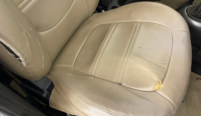 2013 Hyundai i20 SPORTZ 1.2 VTVT, Petrol, Manual, 69,438 km, Driver seat - Cover slightly torn