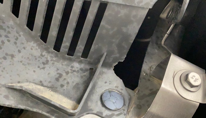 2021 Datsun Redi Go T(O), Petrol, Manual, 25,065 km, Bonnet (hood) - Cowl vent panel has minor damage