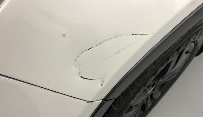 2018 Maruti Vitara Brezza ZDI AMT, Diesel, Automatic, 82,713 km, Left fender - Minor scratches