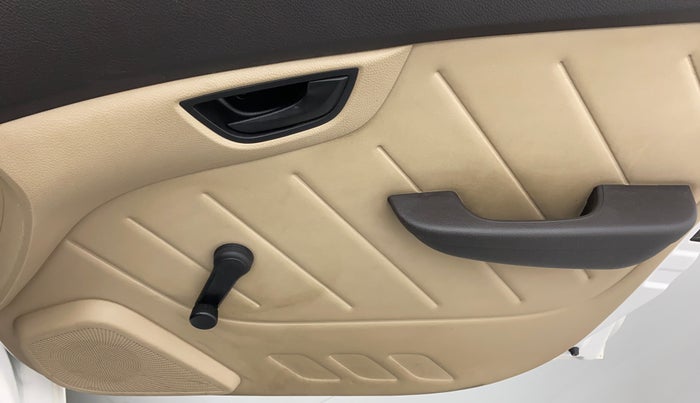 2012 Hyundai Eon D LITE PLUS, Petrol, Manual, 21,949 km, Driver Side Door Panels Control