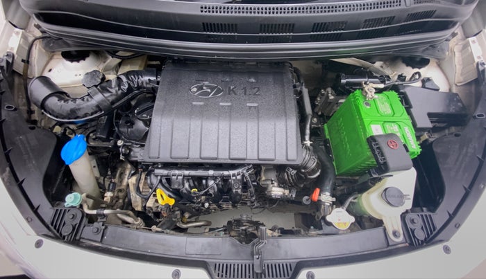 2015 Hyundai Grand i10 ASTA AT 1.2 KAPPA VTVT, Petrol, Automatic, 21,209 km, Engine Bonet View
