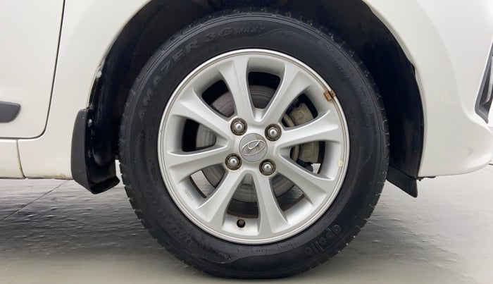 2015 Hyundai Grand i10 ASTA AT 1.2 KAPPA VTVT, Petrol, Automatic, 21,209 km, Right Front Tyre