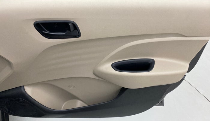 2020 Hyundai NEW SANTRO SPORTZ 1.1, Petrol, Manual, 3,953 km, Driver Side Door Panels Control