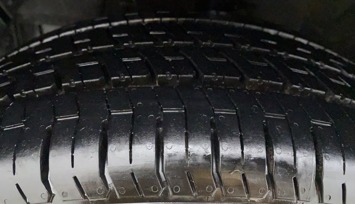 2014 Hyundai Grand i10 MAGNA 1.2 VTVT, Petrol, Manual, 18,828 km, Right Front Tyre Tread
