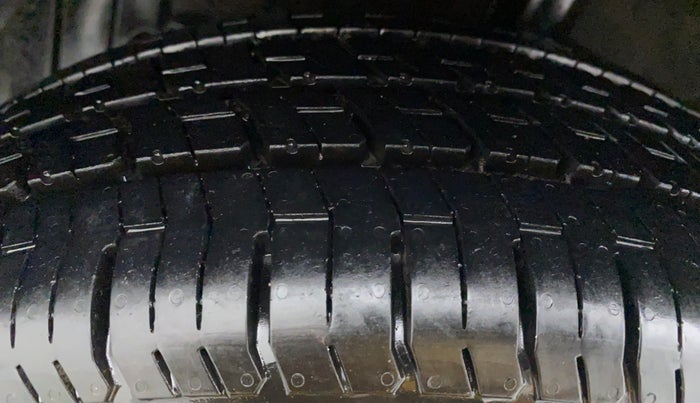 2014 Hyundai Grand i10 MAGNA 1.2 VTVT, Petrol, Manual, 18,828 km, Left Rear Tyre Tread