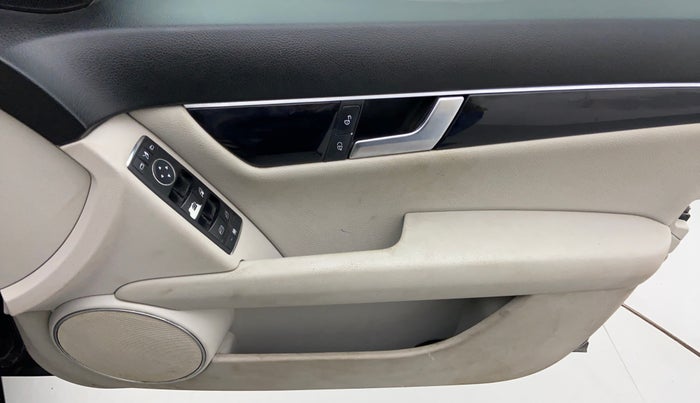 2012 Mercedes Benz C Class C 220 CDI CLASSIC, Diesel, Automatic, 46,397 km, Driver Side Door Panels Control
