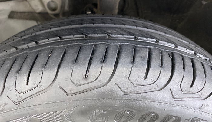 2015 Honda City SV CVT PETROL, Petrol, Automatic, 53,566 km, Left Front Tyre Tread