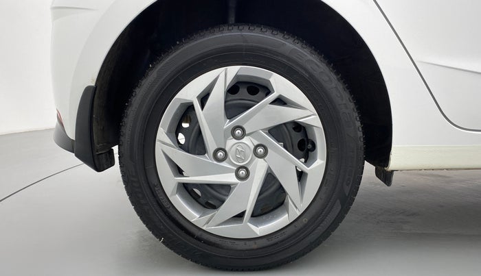 2021 Hyundai NEW I20 MAGNA 1.2 MT, Petrol, Manual, 11,540 km, Right Rear Wheel