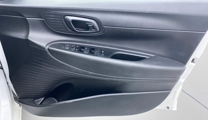 2021 Hyundai NEW I20 MAGNA 1.2 MT, Petrol, Manual, 11,540 km, Driver Side Door Panels Control