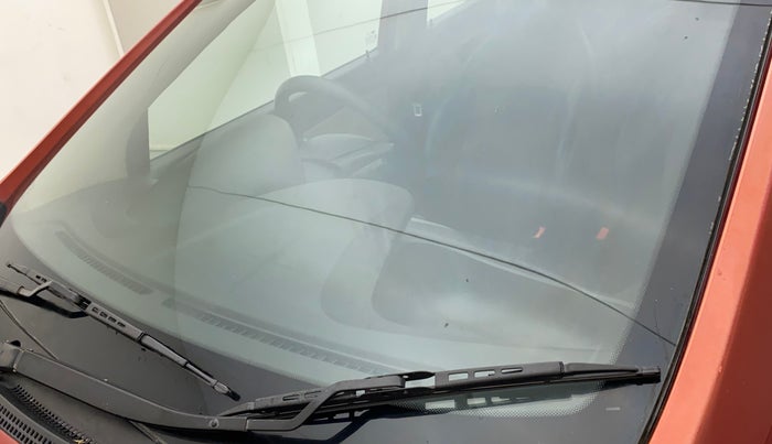 2013 Hyundai Eon ERA +, Petrol, Manual, 39,630 km, Front windshield - Minor spot on windshield