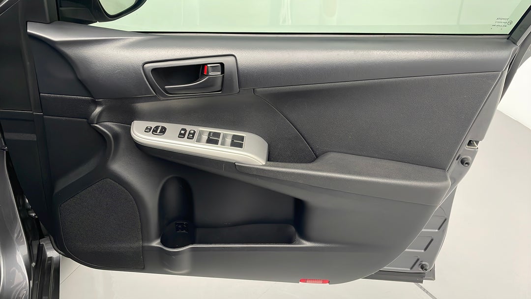 2017 Toyota Camry Altise, Automatic, 99505 km, Speaker View