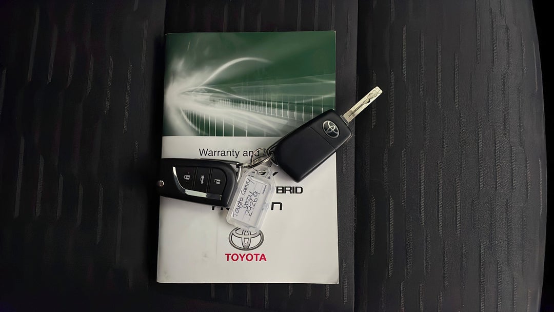 2017 Toyota Camry Altise, Automatic, 99505 km, Key Close-up