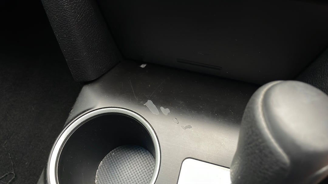 2017 Toyota Camry Altise, Automatic, 99505 km, Center Console Wear