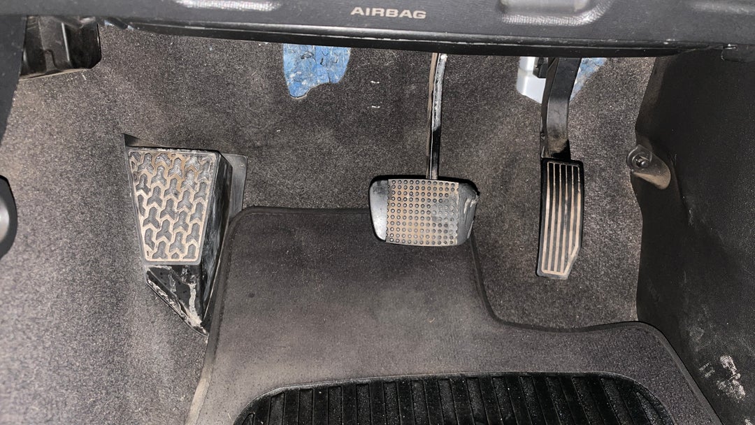 2019 Holden Colorado Z71 (4x4) (5yr), Automatic, 145787 km, Pedals and Footmat