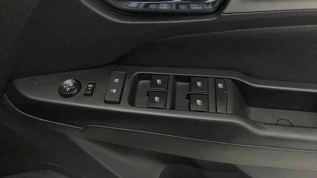 2019 Holden Colorado Z71 (4x4) (5yr), Automatic, 145787 km, Drivers Side Door Panel Controls