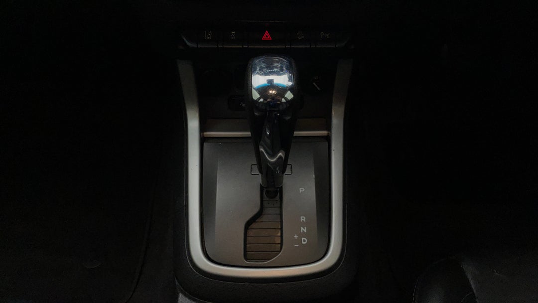 2019 Holden Colorado Z71 (4x4) (5yr), Automatic, 145787 km, Gear Lever 