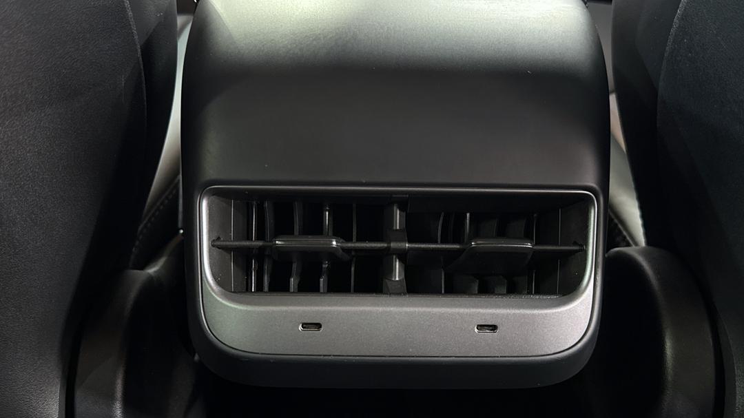 2023 Tesla Model 3 Long Range, Automatic, 75002 km, Rear A/C Vent